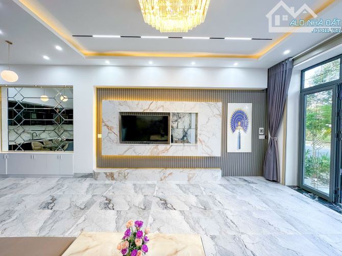 BÁN NHÀ 1T2L đúc mới, HIỆN ĐẠI Nội Thất TUYỆT ĐẸP, sổ Hồng hoàn chỉnh - 2