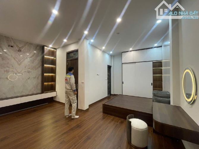 BÁN NHÀ MẶT TIỀN LẠC LONG QUÂN - 5 TẦNG HIỆN ĐẠI, VIEW HỒ TÂY - 8 TỶ - 2