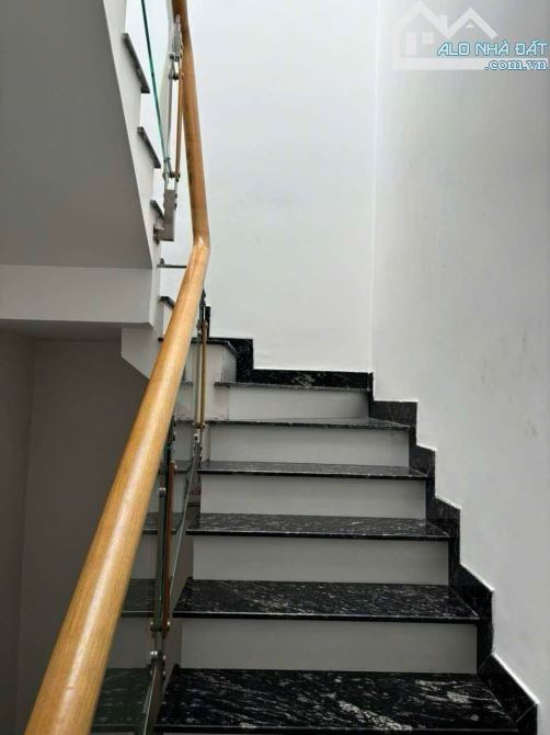 HẺM XE TẢI - AN PHÚ ĐÔNG - 75M2 - 4 TẦNG - NGAY TRƯỜNG ĐẠI HỌC NGUYỄN TẤT THÀNH - 2