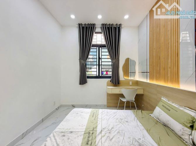 Bán gấp căn nhà mặt tiền Đất Thánh phường 6, Tân Bình 4.2x27m (113m2) 3 tầng giá 16 tỷ - 2