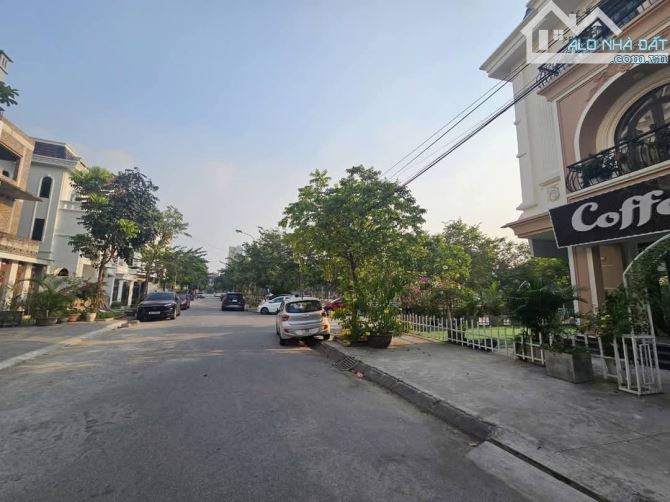 Pán căn Biệt thự xây thô cạnh trường mầm non Sao Mai thuộc công ty Nhà Khả Lễ, tp BN. Giá - 2