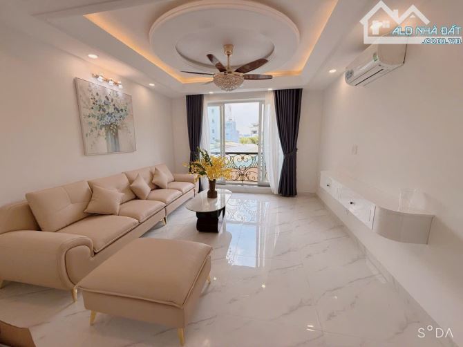 BÁN NHÀ ĐẸP,Đ SỐ 43 ,bình thuận, QUẬN 7:  - DT: 4 x 20,giá:17,5ty - 2