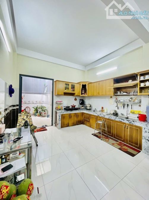 CỰC HIẾM NHÀ TỐT GIỮA KHÚC SUNG PHƯỜNG HIỆP THÀNH, Q12, MẶT TIỀN PHỐ VỚI 18,5 TỎI. - 2