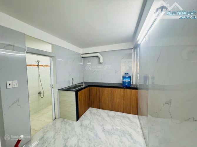 Bán nhà Quận 5 - nhà đẹp 5 tầng - 6PN - sổ vuông vức - hoàn công đủ - nhỉnh 7 tỷ - 2