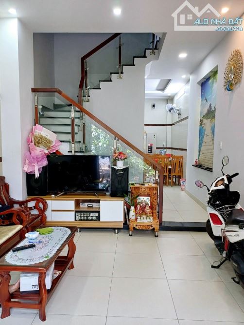 Bán nhà HXH 4m thông Nguyễn Duy Cung gần E-mart 2, dt 48m2 , giá 5,9 tỷ - 2