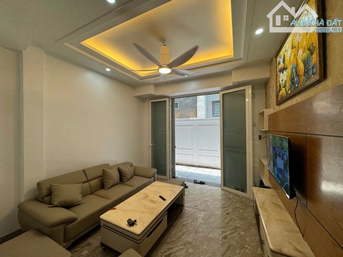 BÁN NHÀ NGỌC THUỴ,HÀNG SÓT LẠI,43M,MT3,6M,5Tầng,4PN,FULL NỘI THẤT XỊN XÒ,Ô TÔ GẦN, AN SINH - 2