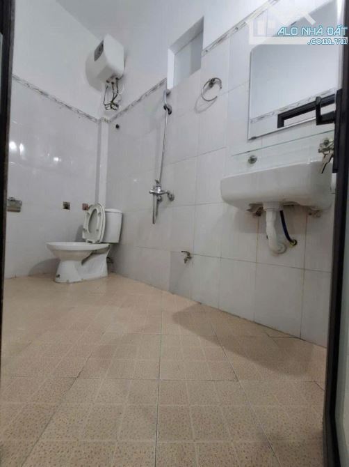 BÁN NHÀ BÙI XƯƠNG TRẠCH THANH XUÂN - NHÀ DÂN XÂY CHẮC CHẮN - DT 30M2 GIÁ HƠN 5 TỶ - 2