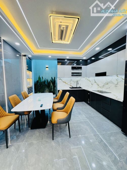 Bán Nhà Tân Thới Hiệp Q12 - 61M2 (4.2 x15 ) - 5Tầng - Hẻm HXH -  Chỉ 6,468 Tỷ. - 2