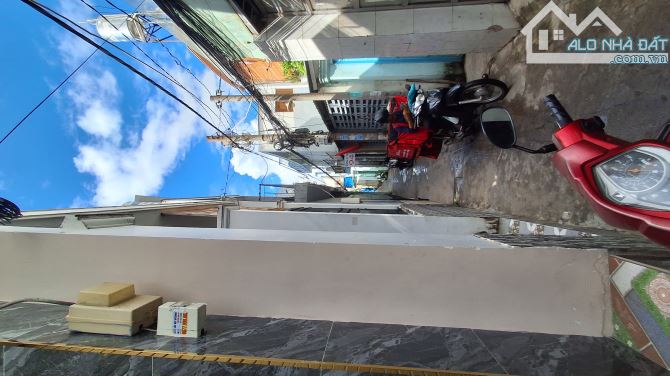 Bán nhà đẹp ở ngay, Phú Mỹ Q7, 37M² chỉ nhỉnh 3T - 2
