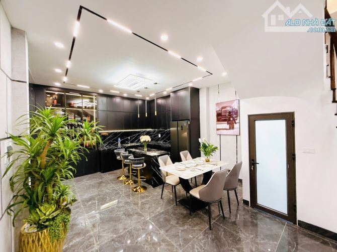 NHÀ ĐẸP HAI BÀ TRƯNG, CÁCH MẶT PHỐ CHỈ 30M. SỔ ĐỎ 55M GIÁ CHƯA ĐẾN 10 TỶ - 2
