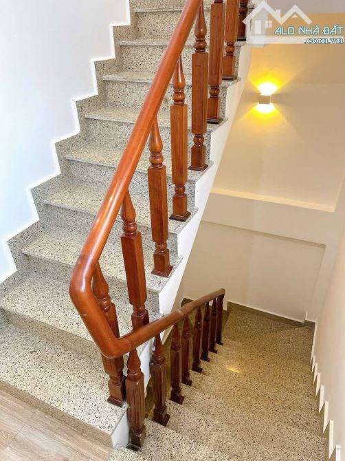 NHÀ KIỆT VỊ TRÍ TRUNG TÂM - SẠCH ĐẸP - FULL NỘI THẤT  - GIÁ CỰC TỐT - 2