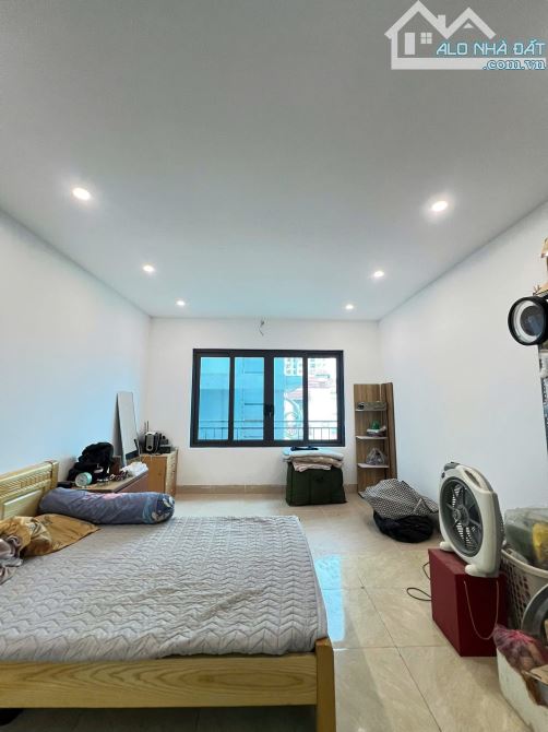 TRỊNH ĐÌNH CỬU HOÀNG MAI 36M 8,9TỶ 6 TẦNG MT 4M CĂN GÓC NGÕ THÔNG Ô TÔ ĐỖ CỔNG - 2