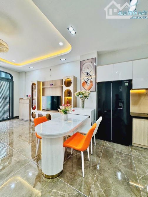 Thanh Lý Nhanh Căn Nhà Ngay Huỳnh Văn Bánh, Phú Nhuận Giá 5 Tỷ 620Tr/ SHR - 2