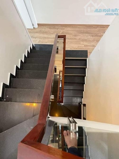 BÁN NHÀ NGUYỄN KHÁNH TOÀN 55m2. NGÕ Ô TÔ TRÁNH ĐỖ + GARA Ô TÔ. VĂN PHÒNG CỰC TỐT - 2