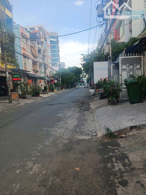 CHỦ CẦN TIỀN BÁN GẤP NHÀ HẺM XE HƠI, 1 TRÊT, 1 LỮNG, 3 LẦU,  GIÁ 24 TỶ CÒN THƯƠNG LƯỢNG - 2