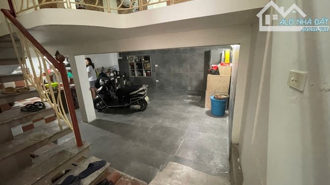 Cực Hiếm! Bán Nhà Nguyễn Trãi, Nhà Có Hầm, Gần Royal, 6 Tầng, 44m2. - 2