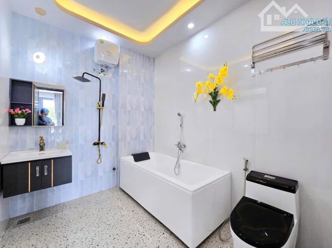 NHÀ PHỤNG CHÂU CĂN GÓC ÔTÔ ĐỖ CỔNG 60Mx4T HƠN 3TỶ - 2