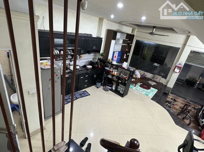 NHÀ ĐẸP LONG BIÊN – NGÕ THÔNG – Ô TÔ GẦN – HÀNG HIẾM CÓ!! - 2