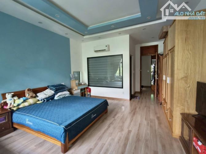 Bán Nhà Rất Đẹp, Mặt Tiền Hoàng Thúc Trâm, Hải Châu, 90m,  4Tầng, Giá Chỉ 8,85 tỷ TL - 2