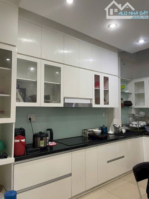 Mặt Tiền Tân Bình - Ngay Bảy Hiền - 5 Tầng - DT 4m x 18m - Giá 12.5 Tỷ - 2
