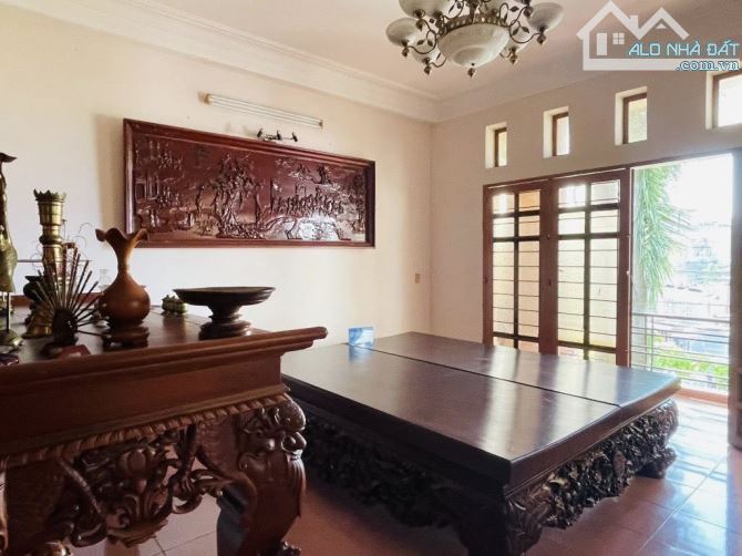 BÁN BIỆT THỰ MẶT TIỀN THỚI AN -  10M RA LÊ THỊ RIÊNG - Q.12 - NGANG 8x16.5M - CHỈ 8.9 TỶ - 2