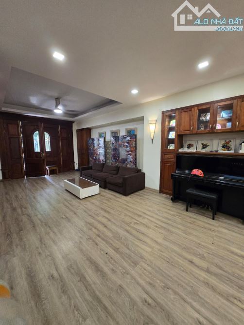 Biệt thự Ba Đình - khu VIP biệt lập - 114m 5 tầng - chỉ 38.4 tỷ - 2