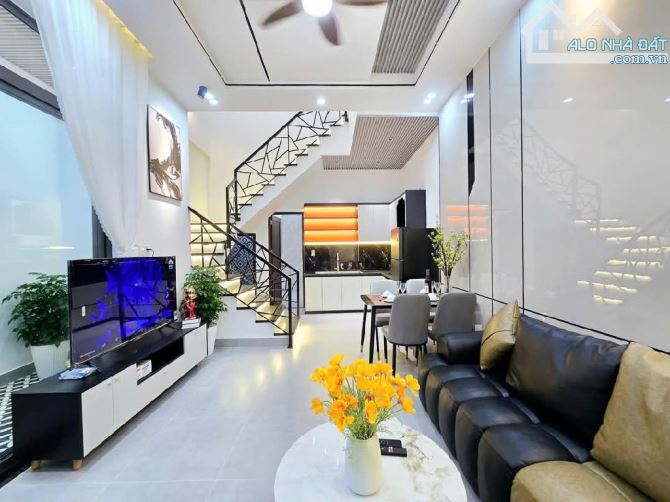 CẦN BÁN NHÀ 2 TẦNG KIỆT Ô TÔ ĐẬU DĐỔ TẬN CỬA LÝ THÁI TỔ ,THANH KHÊ GIÁ CHỈ NHỈNH 3TỶ - 2