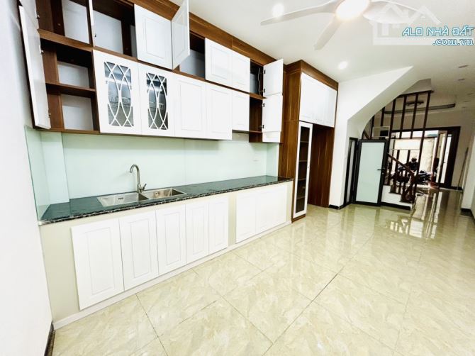 BÁN NHÀ TRƯƠNG ĐỊNH, Ô TÔ ĐỖ CỬA, KINH DOANH, 42M2. 8.2 TỶ - 2