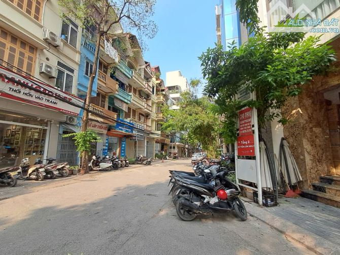 BÁN GẤP CHÌ 70 TỶ. MẶT TIỀN KHỦNG TẠI NGUYỄN KHÁNH TOÀN, CẦU GIẤY. 112M2, MT 23 M, 8 TẦNG. - 2