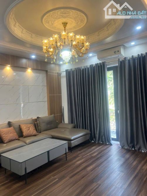 Bán nhà 4 tầng khung cột độc lập. Mặt ngõ 618 Ngô Gia Tự (Tđc sao sáng ) - 2