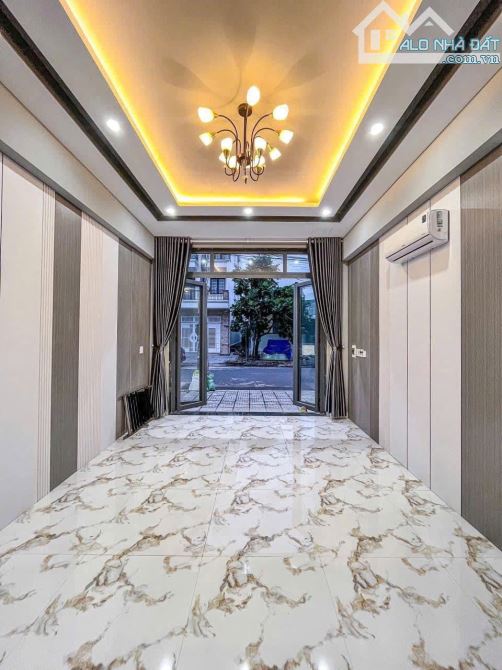 BÁN NHÀ 2 LẦU MỚI XÂY FULL NỘI THẤT ĐƯỜNG SỐ 3 , CÁCH TRƯỜNG ĐẠI HỌC Y DƯỢC 200m - 2