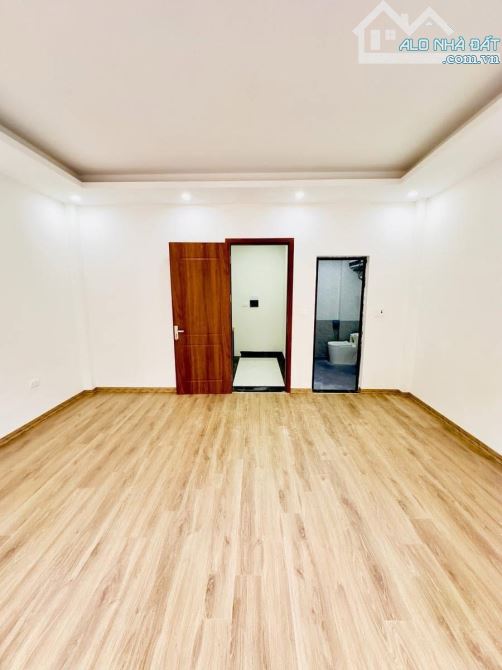 BÁN NHÀ TRƯƠNG ĐỊNH. NHÀ MỚI ĐẸP. 4 PN. MẶT TIỀN RỘNG. GẦN CHỢ, TRƯỜNG, TIỆN ÍCH BẠT NGÀN. - 2