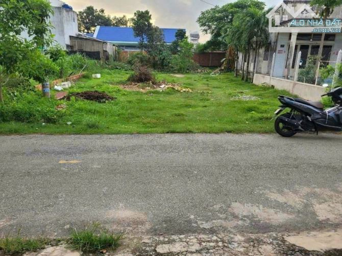 Bán đất ở Lê Minh Nhựt, Tân Thông Hội. Giá 750 triệu, 448m2 - 2
