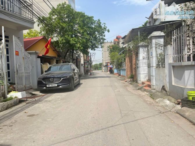 Bán đất căn góc tặng nhà 3 tầng còn mới, đường ô tô tránh tại tổ 12 Thạch Bàn định cư đỉnh - 2