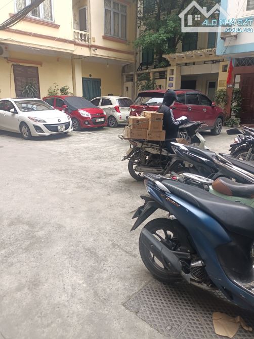 SIÊU PHẨM PHÂN LÔ CÁN BỘ NAM TỪ LIÊM LÔ GÓC, 2 MẶT NGÕ, Ô TÔ 5 CÁI ĐỖ CỬA THOẢI MÁI, SỔ SI - 2