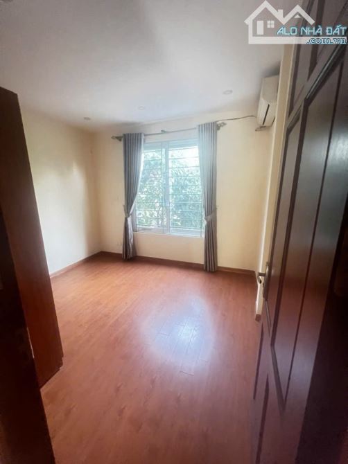 Bán nhà cạnh UBND huyện Thanh Trì, diện tích 36m2, 5 tầng 2 mặt thoáng - 2