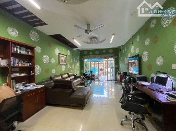 CHUẨN NHÀ ĐỂ Ở - ĐƯỜNG NÚI THÀNH - DT 152M2 - GIÁ CHỈ HƠN 10 TỶ - 2