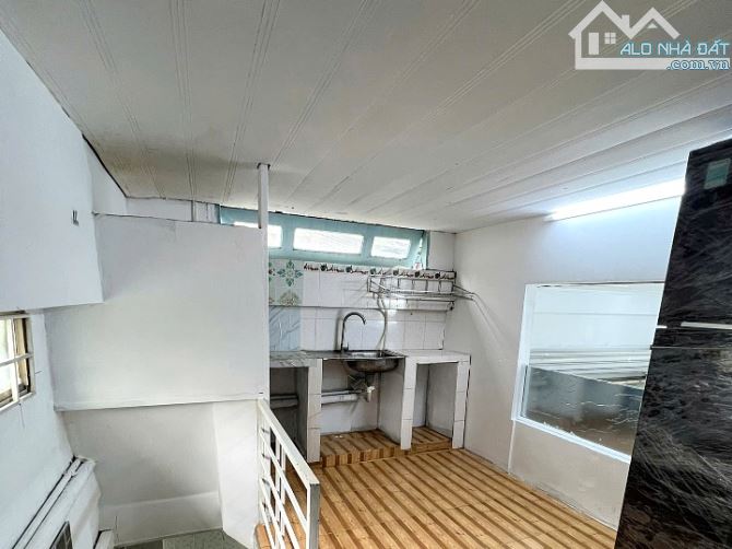 Cho thuê nhà nguyên căn hẻm Bạch Đằng, Bình Thạnh – 9.9 triệu/tháng - 2