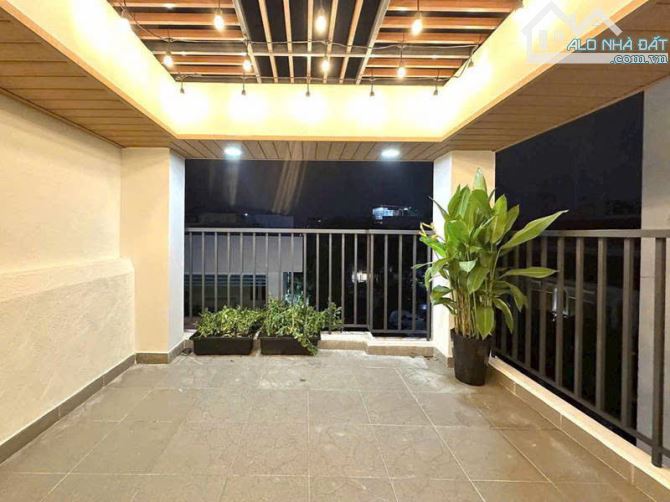 Bán nhà HXH 3 mặt tiền Trường Sa, Quận 3 – 3PN, full nội thất – Giá chỉ 8.98 Tỷ - 2
