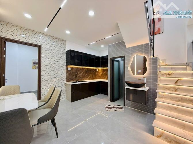 🏢 BÁN GẤP TRONG TUẦN - BÁN NHÀ MẶT TIỀN TRƯỜNG SƠN - 85M² - 5 TẦNG - 2