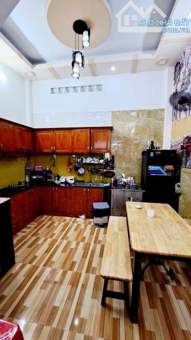 Gấp Bán Nhà 3 Lầu Hẻm Xe Hơi TCH03 Q12 Giá chào 4.65 tỷ thương lượng - 2