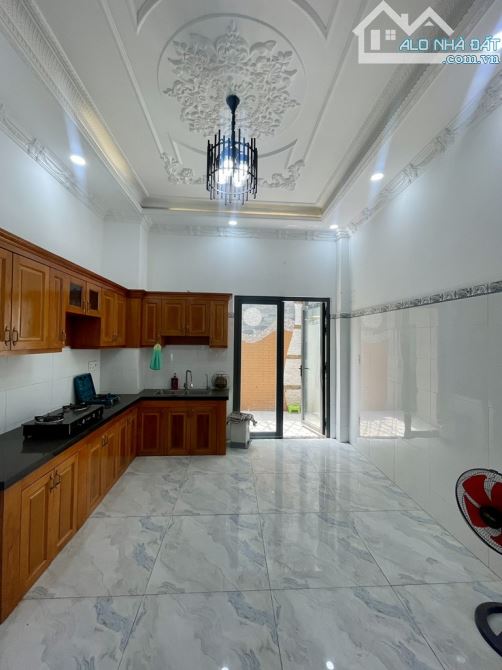 NHÀ ĐẸP TẶNG TOÀN BỘ NỘI THẤT- NGAY BỆNH VIỆN BÌNH TÂN- HƯƠNG LỘ 2 -DT: 4*16.5M- 6.4 TỶ - 2