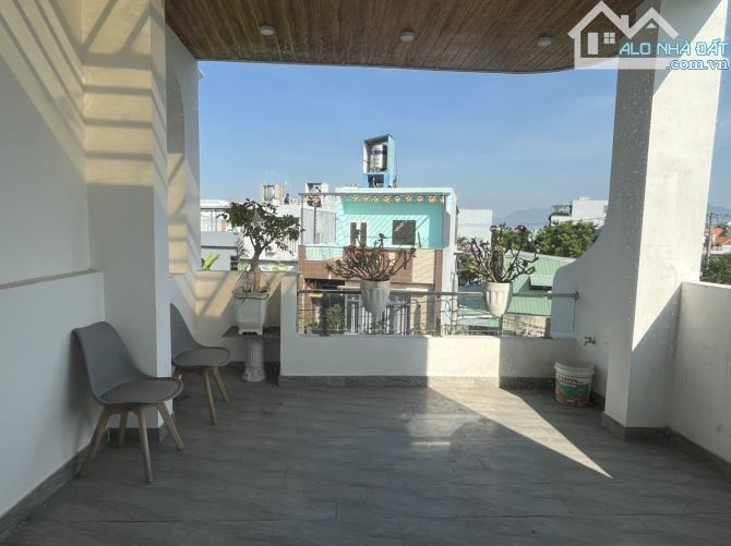 NHÀ 3 tầng HOÀ MINH đường 7m5-gần HOÀNG THỊ LOAN - 3PN. CHỈ 4,xx tỷ - 2