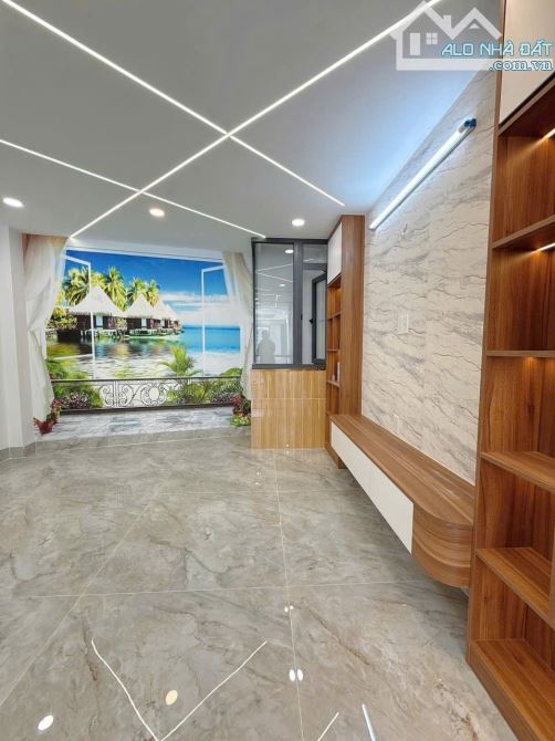 Nhà Hẻm Ô Tô Đường Liên Khu 10, 5Lầu, 5 P.Ngủ, Sổ Hồng Hoàn Công đầy đủ - 6.3tỷ (T.Lượng) - 2