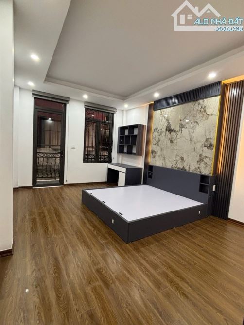 Bán nhà 35m2, 5 tầng, Giải Phóng, Hoàng Mai, ngõ thẳng, gần phố - 2