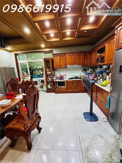 NHÀ PHỐ 4 TẦNG - MT ĐƯỜNG SỐ Q7 - GẦN PHÚ MỸ HƯNG - 6x20m- CHỈ 24 TỶ - 2