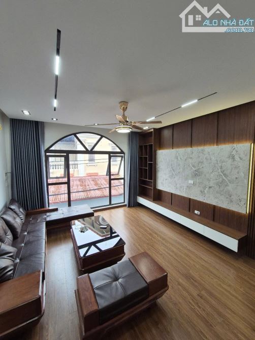 Bán gấp nhà 32m2, 5 tầng, ngõ otoo thông, ảnh thật 100% - 2
