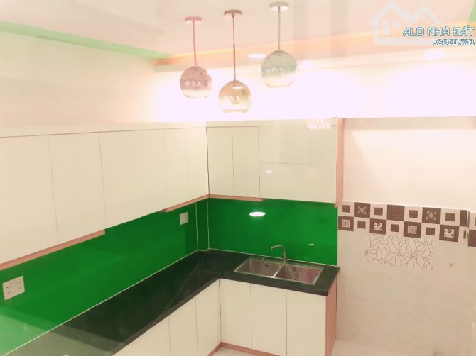 Cho thuê nhà Nguyễn Hữu Cảnh, Bình Thạnh – 3.5x11m, 2PN - 2
