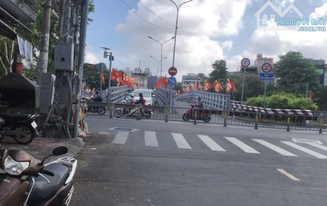 Cho thuê nhà MT 115 Trần Khắc Chân, Q1 - DT 4x8m, 3tầng - Giá thuê RẺ 20tr/tháng - 2