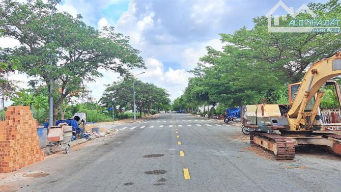 Lô góc KDC Bộ Công An, Phạm Hữu Lầu, 81 triệu/m, cạnh sông - 2